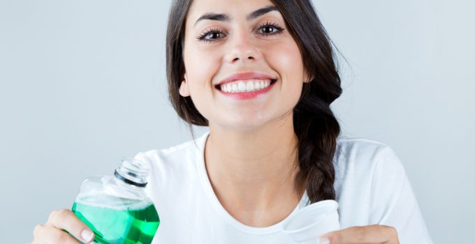 5 Benefits of Mouthwash